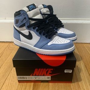 Nike Air Jordan 1 Retro High OG ‘University Blue’